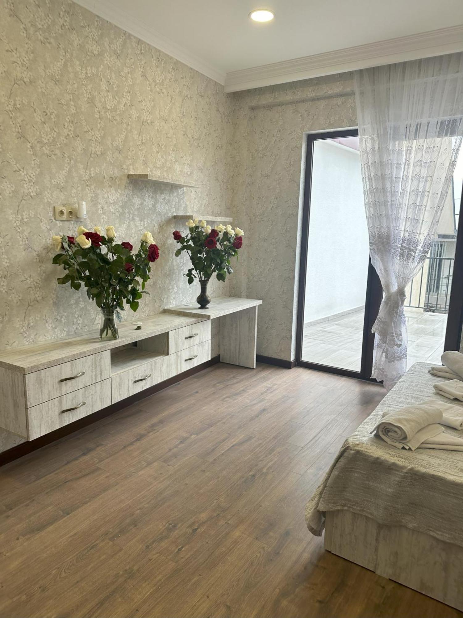 Three Palms Guest House Τυφλίδα Εξωτερικό φωτογραφία